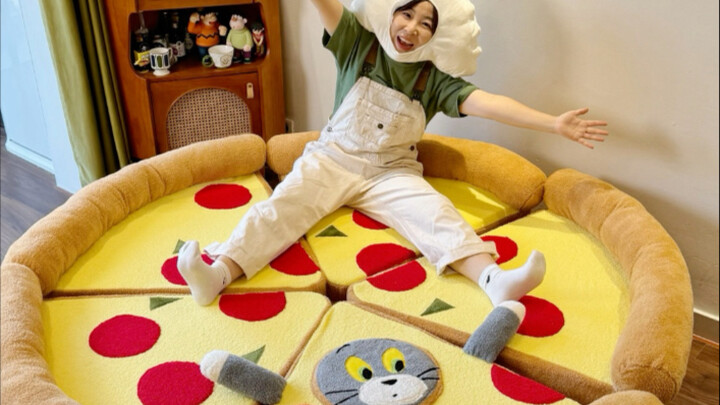 Saya membuat sofa bed pizza Tom dan Jerry