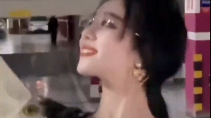 زايوتشوان - جائزة الرقص الأسطورية للأخوات الكبار