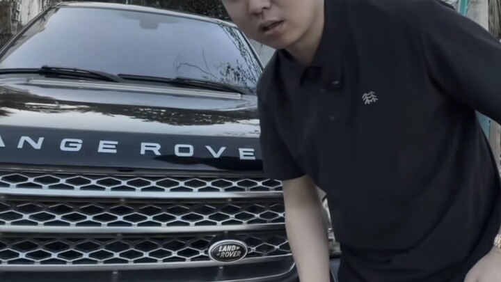 It’s not that Big Brother Land Rover is old—it’s just that he got rich early.