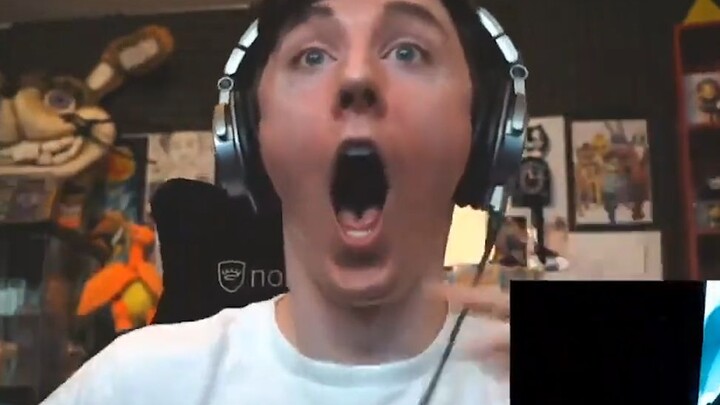 أضحكني حتى الموت! رد فعل داوكو وهو يشاهد معاينة ثغرة الأمان في FNAF