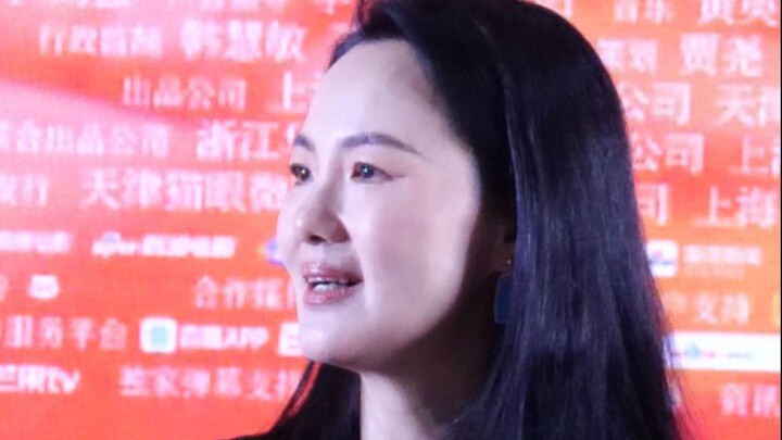 หยิงเม่ยถูกแฟนๆ ร้องขอบนเวทีให้เป็นคุณแม่ในโลกออนไลน์ของพวกเขา ใครจะเข้าใจบ้างล่ะ อาจารย์หยิงเม่ยช่า