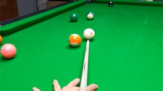 Hari ini bermain bola dengan stik kepala kecil