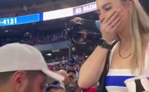 فتى مكسور القلب