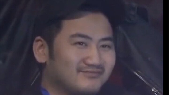这么娇羞的人，说话一定很文明！