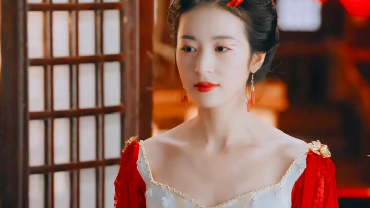 Ah, yes, I am also attracted by her beauty! ! At first I thought she was a girl group idol. She real