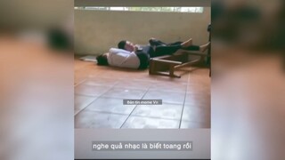 Nghe nhạc là biết toang r #meme