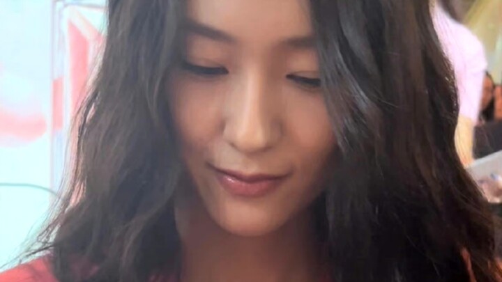 Krystal Jung, you’re back for good!! The entire crowd chants “Krystal,” and everyone bursts into tea