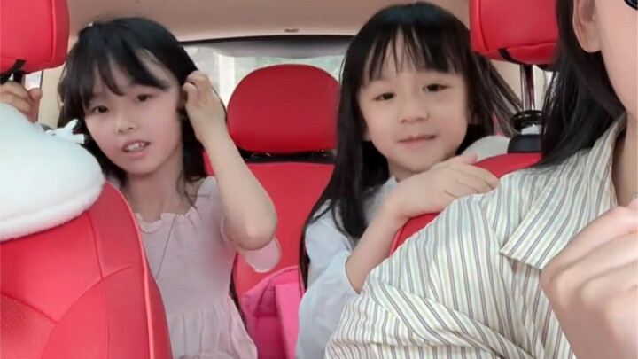 Kakak Tukang Roti: Udah ambil rotiku, masih aja balik buat ngerjain aku. Dasar… #LiuGegge