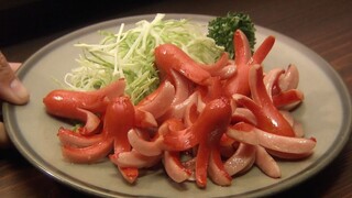 高分美食日剧：黑老大每次都点章鱼香肠，却意外收获一枚男朋友《深夜食堂01-02》