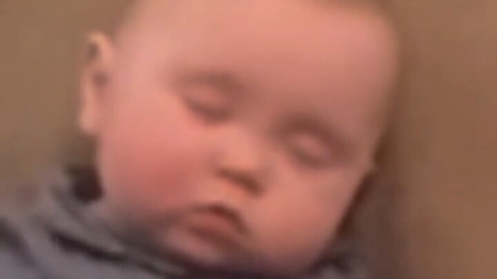 Dad’s cello lullaby makes this adorable baby too cute to handle!