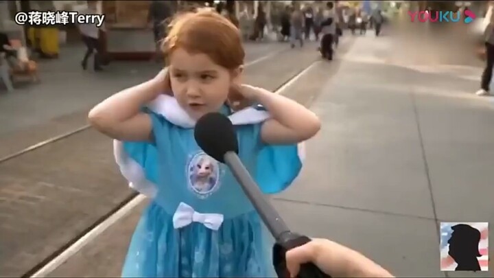 These naughty kids imitate Trump so vividly!