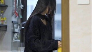 Tôi thật may mắn khi có người yêu bên cạnh quanh năm, và tôi luôn hướng về nhà qua núi và biển cả.
