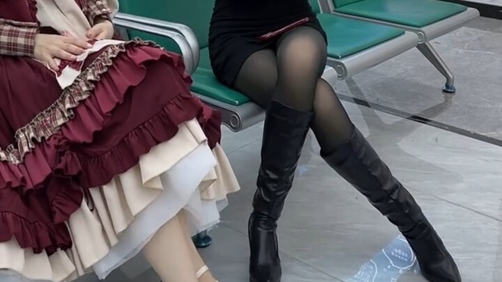 "Reputable Electronics Factory: Makiha" — You stinky little brothers, hurry up and call Mom!