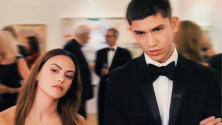 Business Elite Man × Fashion Director Woman | A Romantic Love Blossoms on a Foreign Journey—Fate Tie