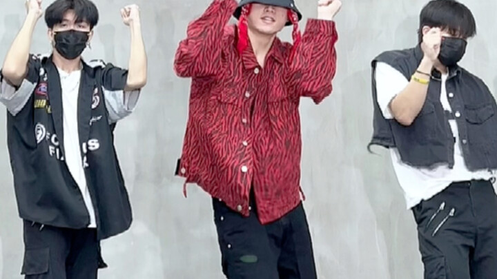 Zhang Yixing-"The Veil" Cover Tari Daejong.