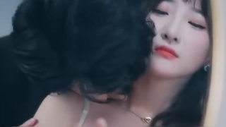 Gadis 19 tahun jadi pacar pengganti CEO selama 3 tahun,Setelah dia pergi, dia sa