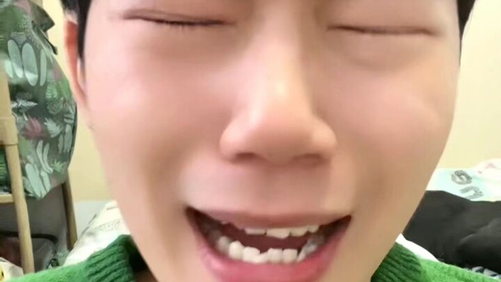 I’ll never dare to share my WeChat Moments with my parents again……