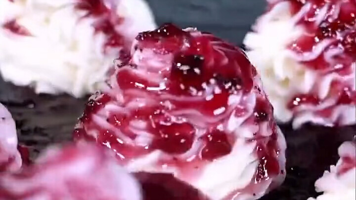 العمّ والعمة يُعِيران الأمر اهتمامًا حقيقيًا جدًا.