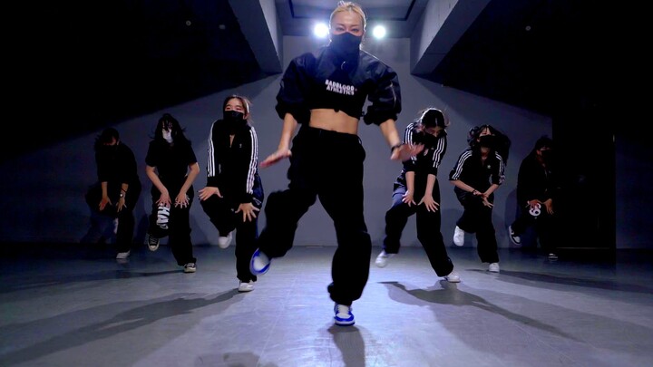 ชื่นชมทักษะพื้นฐานแจ๊สอันแข็งแกร่งของ FUNKY Y คำเดียวมั่นคง / ออกแบบท่าเต้น / Doja Cat - Candy /
