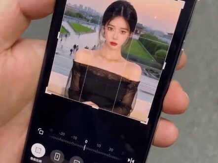 Keeping up with the times: Huawei P70’s eraser feature