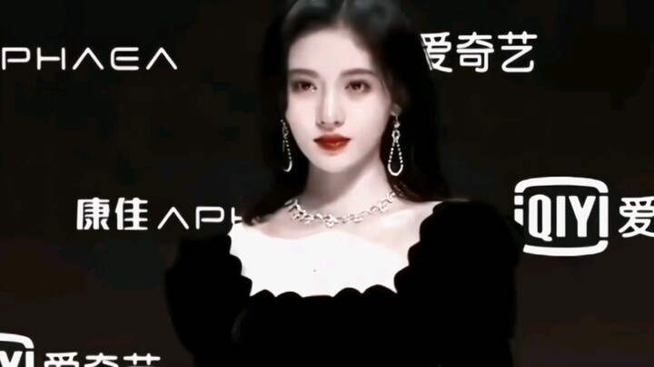 Muốn xem thảm đỏ của chị Ju quá!!! Aaaaaaa!!!