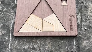 คุณรู้ไหมว่าจะใส่สามเหลี่ยมเล็กเข้าไปในสามเหลี่ยมใหญ่ได้อย่างไร?