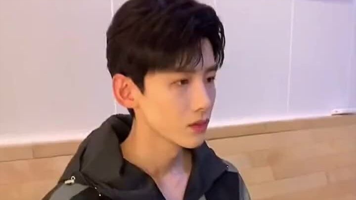 When Bai Jingting’s in a bad mood…