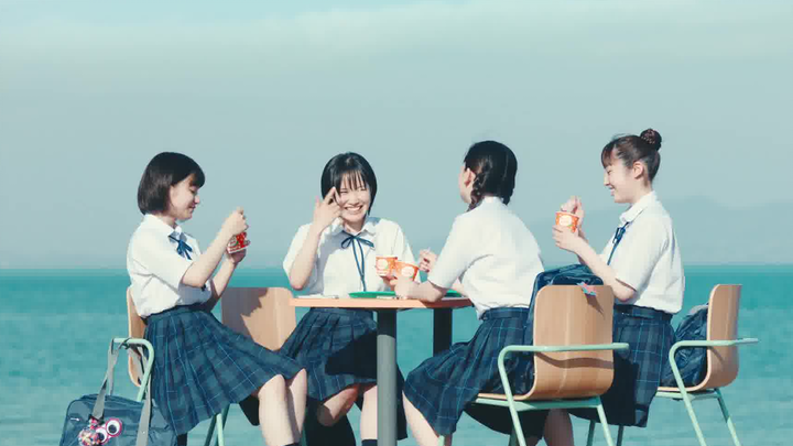 Japan McDonald’s Latest Fresh & Clean Ad: Packed with Summer Vibes!