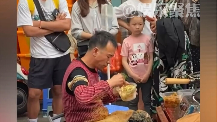 卖拔丝糖葫芦的大叔：搓不完！ 真的搓不完！