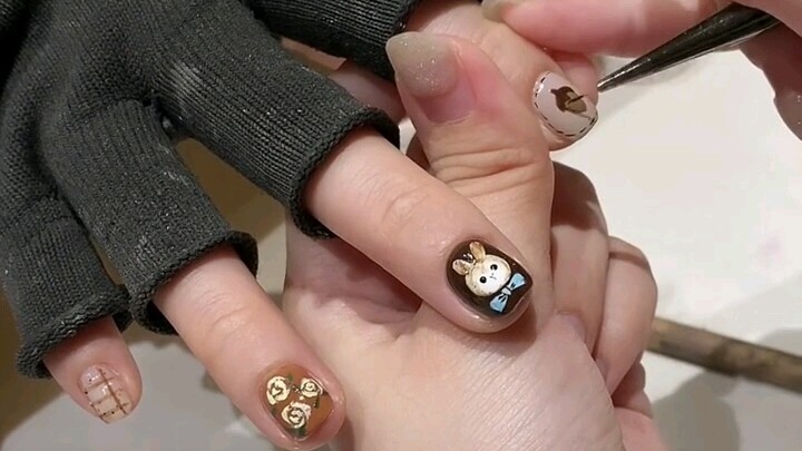 Chestnut-Flavored Cute Hand-Painted Bunny Nail Art