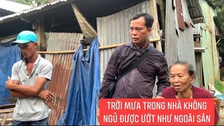 Tội ngoại 81 tuổi sống trong căn nhà mục nát hàng ngày hái rau bán nuôi đứa con còn nửa hộp sọ.