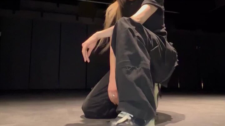 กิมจงอิน & BADA LEE ท้าเต้นเพลง "Pressure"!