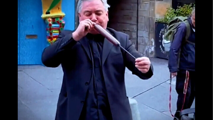 Làm tôi ngơ ngác luôn!!!