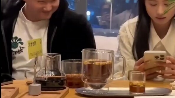 ความรักเกิดขึ้นกะทันหันและเร็วเกินไป