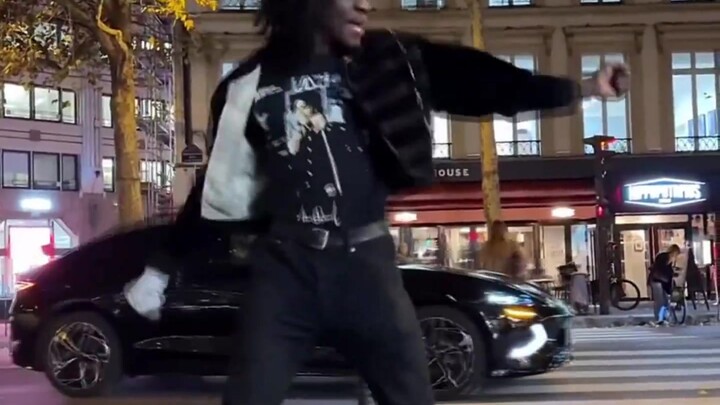 Tahun depan mungkin harus menonton film biografi Michael Jackson dengan cara ini