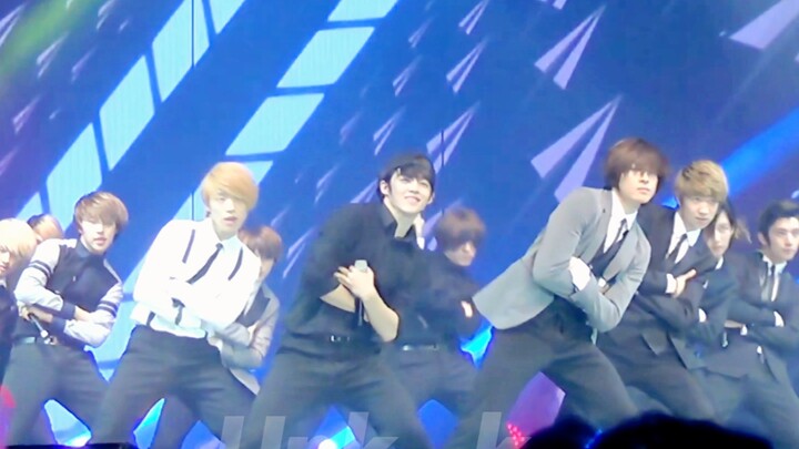 【SEVENTEEN】Hiếm có: Sân khấu biểu diễn Sorry Sorry năm 2014 khi toàn bộ thành viên còn chưa trưởng t