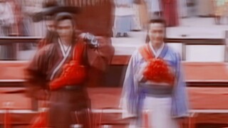 【鲨鱼】导演拍的时候真的不觉得像拜堂吗？甚至他们戴的大红花都是朝着对方扎的！