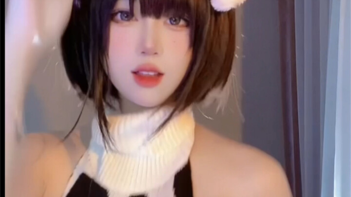 No more talking—just praise it already, hurry up!