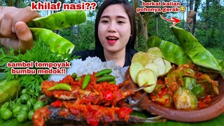 MAKAN SAMBEL TEMPOYAK OSENG GAMBAS LALAPAN MENTAH JENGKOL PETE MENTAH LEUNCA KENIKIR