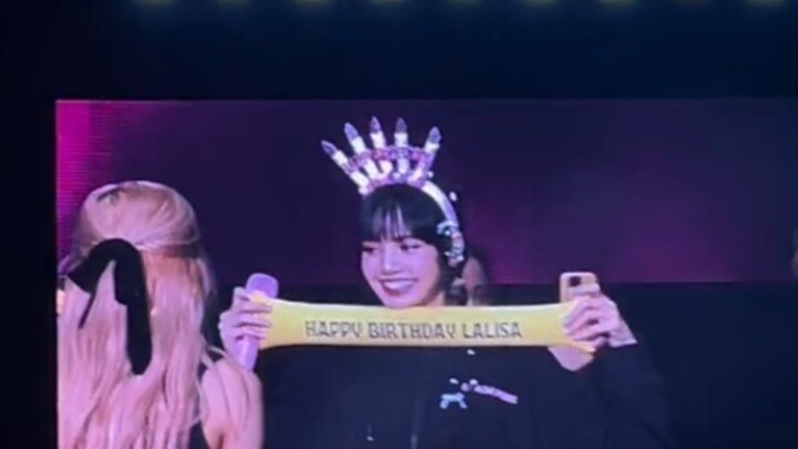 Lisa Pre-birthday Celebration at the Born Pink World Tour Philippines 🇵🇭