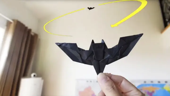 How to Make a Bat Boomerang With a Piece of Paper