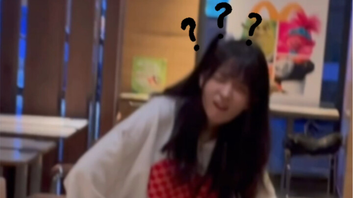 Met a Genshin Impact girl at KFC—turns out she’s just a casual player!