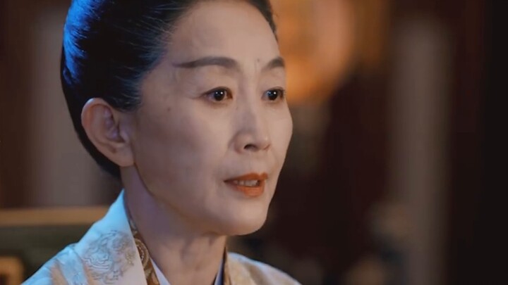 It's so cool!!! It's been a long time since I saw a female emperor in a costume drama!! She has to b