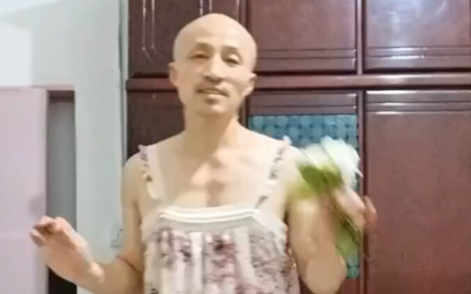 "Advantage Is On My Side: Drag Dance" - Douban Refuses to Rate
