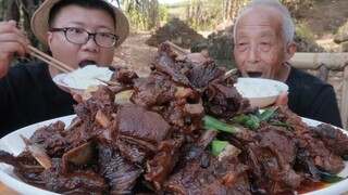 180 tệ 2,5kg sườn dê làm món “Sườn Dê Kho Tàu” béo ngậy thơm ngon