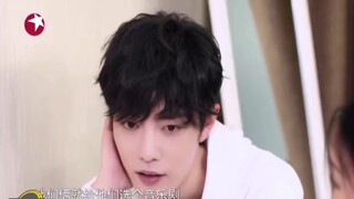 吃货战战回重庆了，好吃的东西太多，强行停下的委屈战战