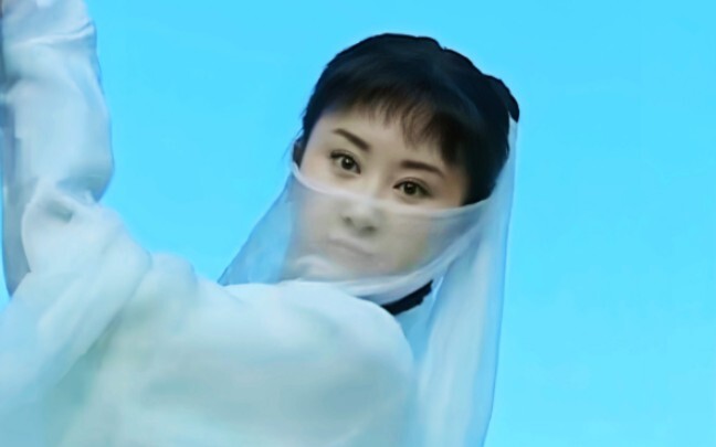 卧槽！这是15岁女孩的打戏？确定没用替身吗！
