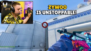 ZYWOO's Aim is on Another Level! S1mple Epic Clutch in Showmatch! CSGO best moments