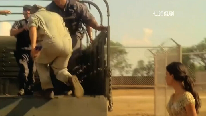 Mike bước vào nhà tù hung tàn nhất, nhận được cái chân gà là phải chiến đấu sống còn!