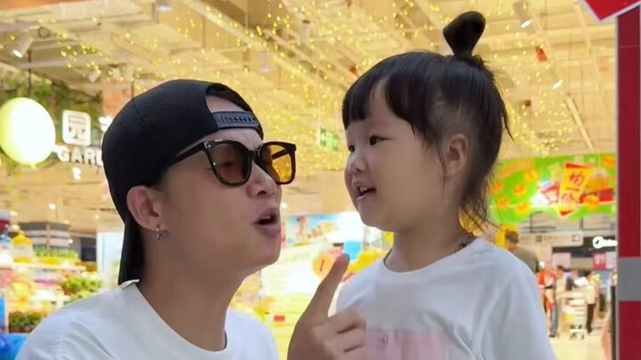 Tantangan 2 menit belanja hanya dengan 20 yuan, siapa yang bisa beli paling banyak?